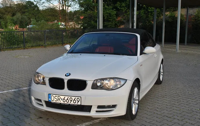 samochody osobowe BMW Seria 1 cena 27000 przebieg: 243725, rok produkcji 2008 z Strzelin